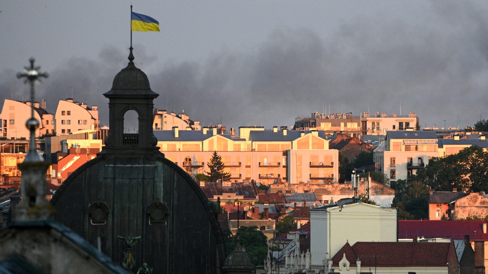 Grote Russische aanval op westen Oekraïne: 'Nergens is het veilig'